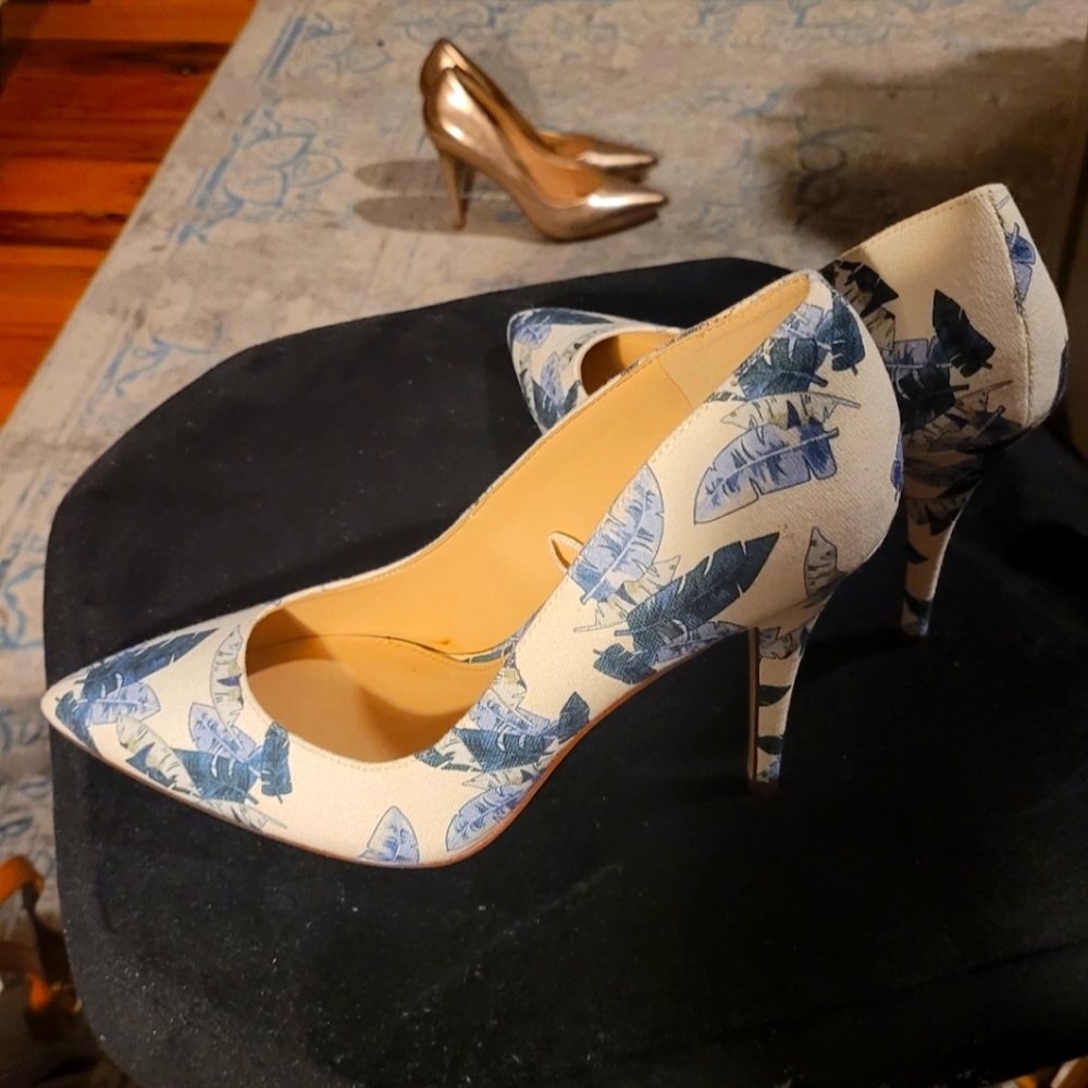 Jessica Simpson floral pumps heels 9